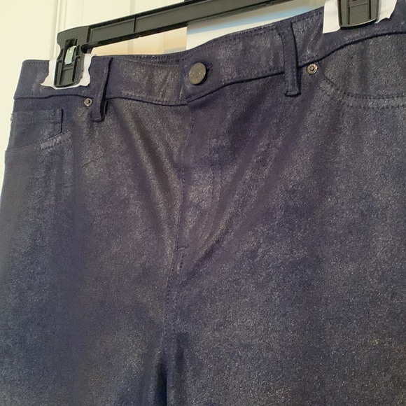 *SOLD* CHICO’S Navy Moleskin Skinny Pants Size 1 (8)(Chico’s) - Picture 2 of 6